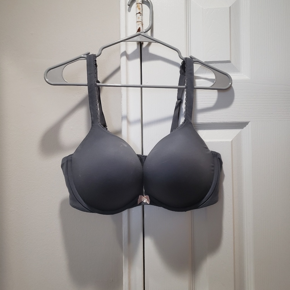 VICTORIA SECRET Body by Victoria push up